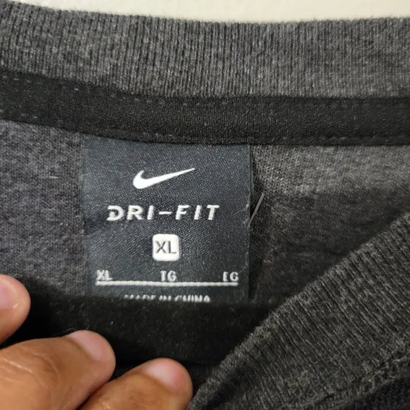 Nike Womens Charcoal Grey Athletic Athleisure Sweater Top. Bell Sleeves. Size XL - Picture 4 of 8